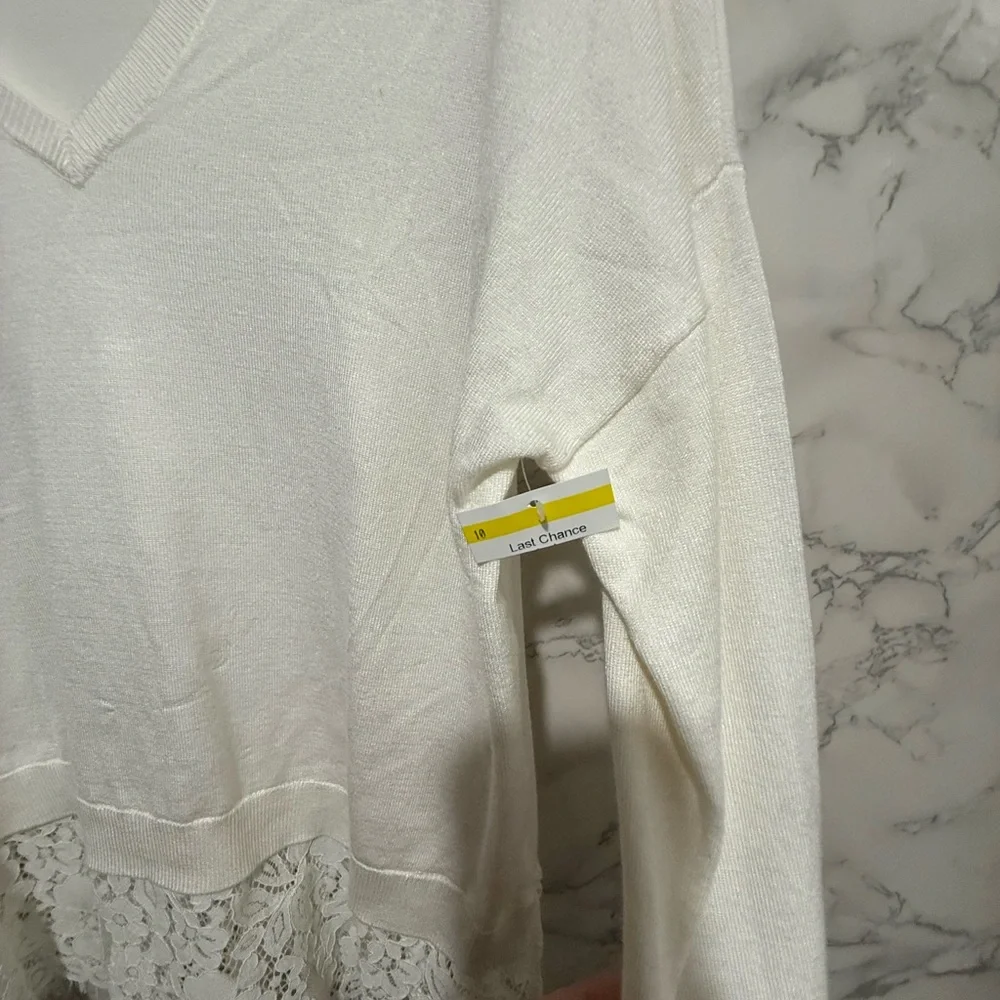 NEW Adrianna Papell Ivory V-Neck Sweater with Lace Hem XS